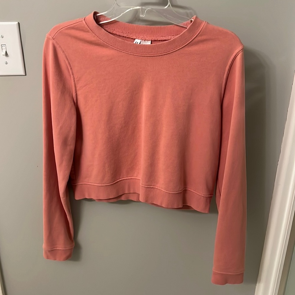 Pink cropped sweatshirt from Divided.